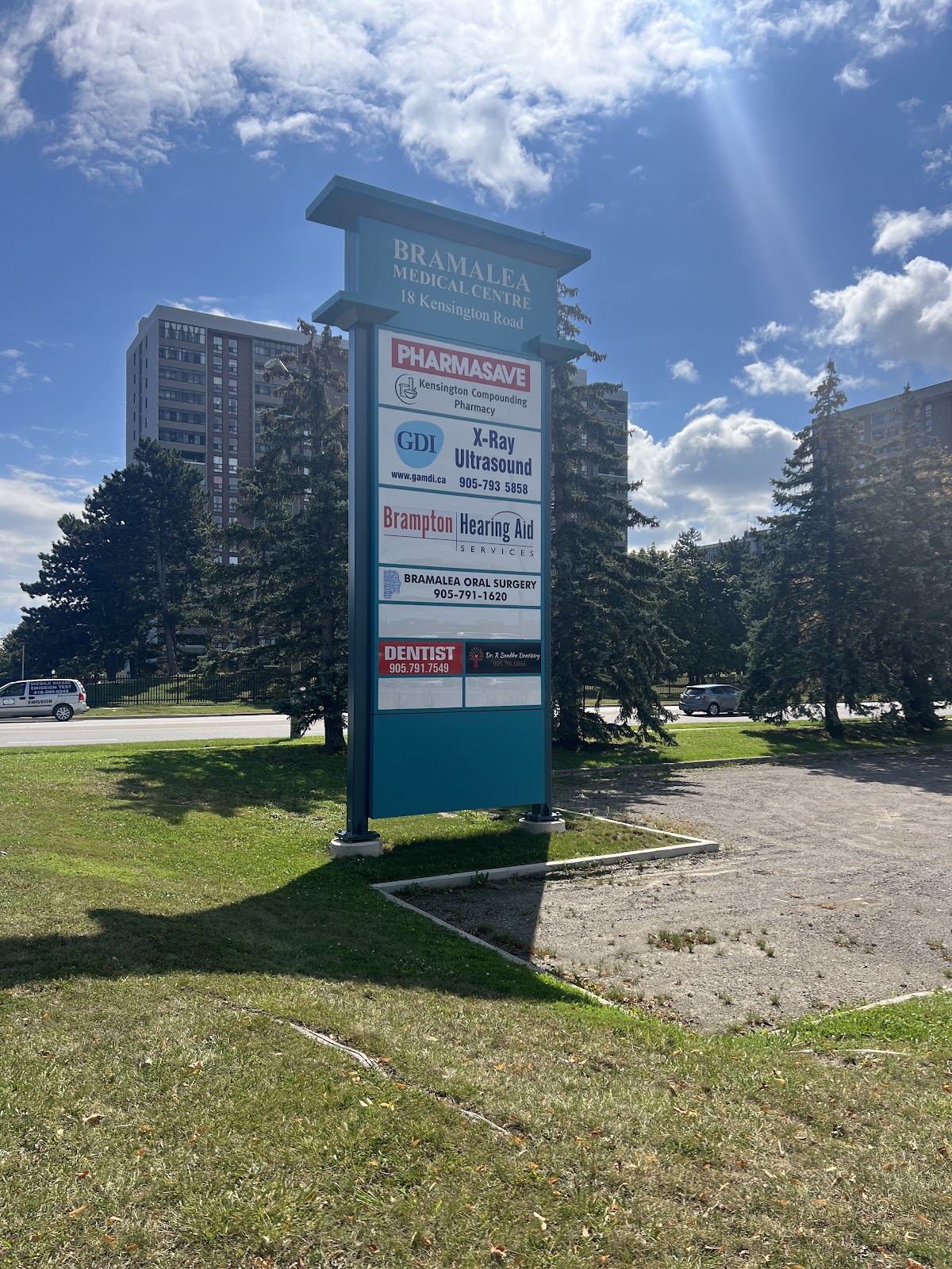 Kensington Dental dental clinic in Brampton - Photo 7