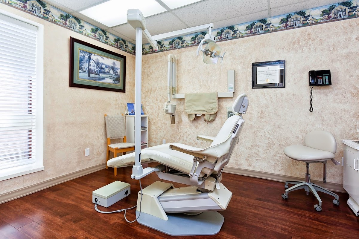 Dundas Dental Care dental clinic in Hamilton - Photo 6