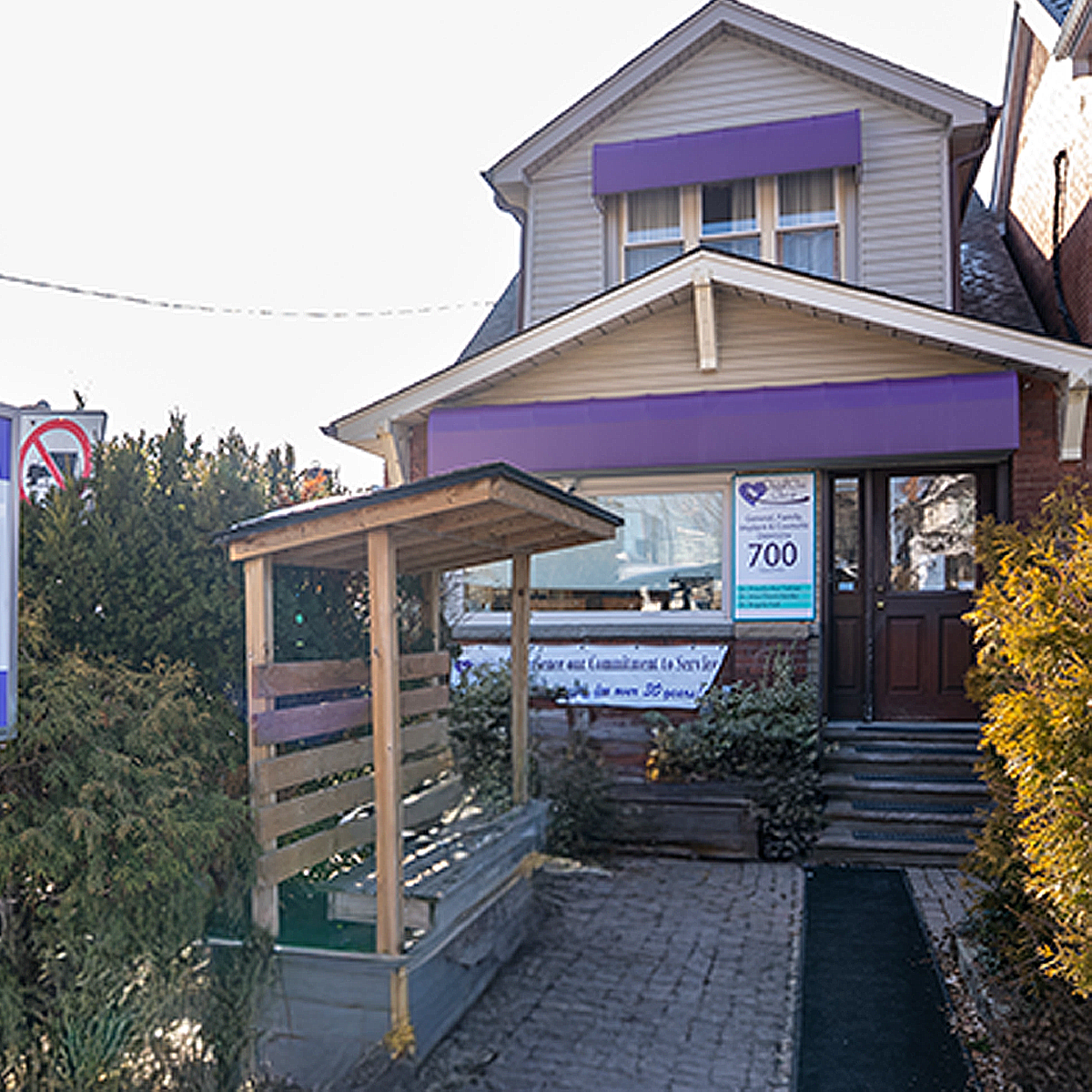 Dental Care Group dental clinic in Old Toronto - Photo 9