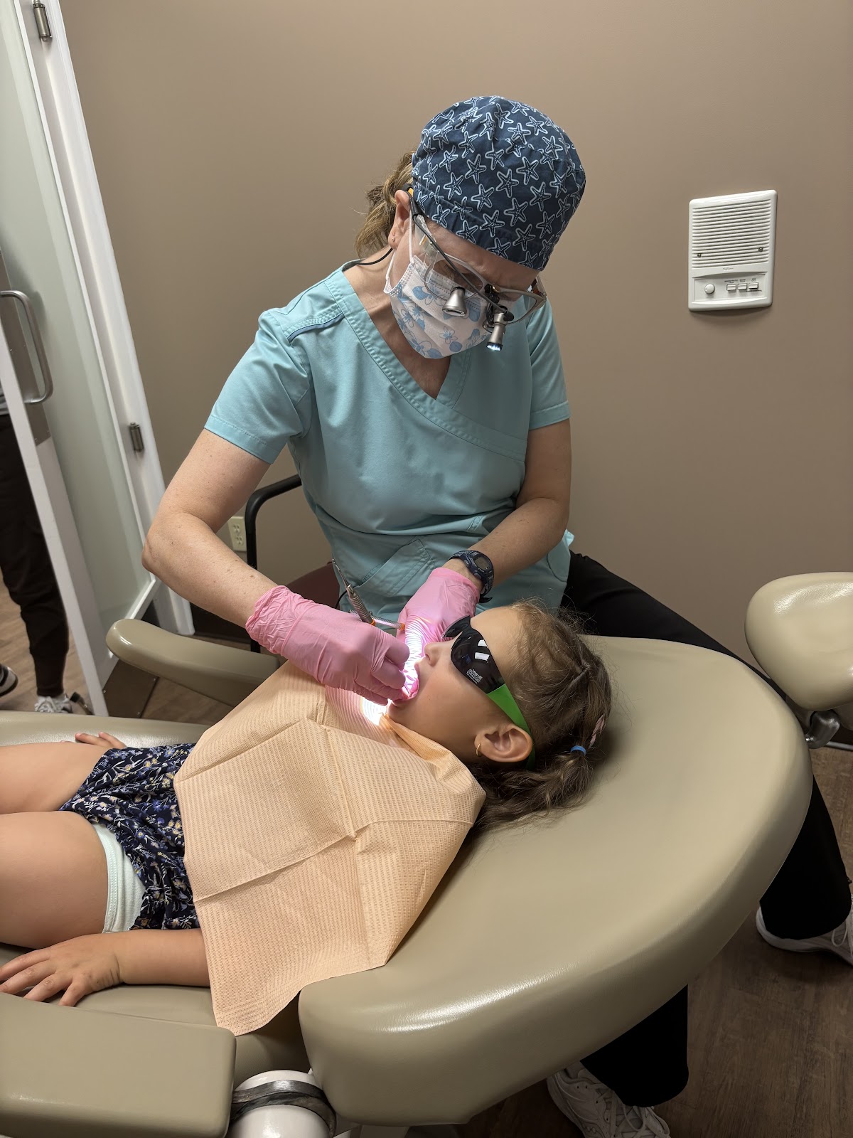 Dr. Daniel Mahler Dentistry dental clinic in Hamilton - Photo 4