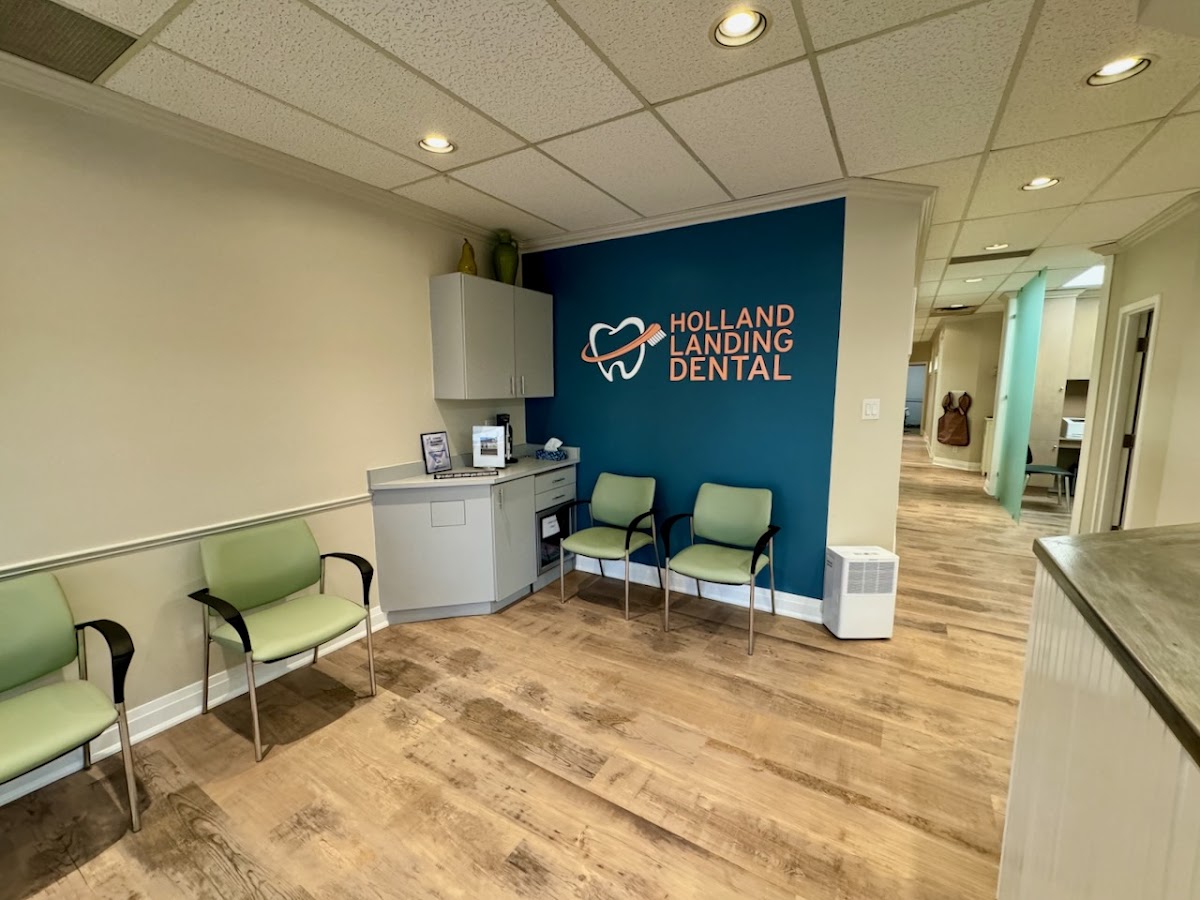 Holland Landing Dental dental clinic in East Gwillimbury - Photo 1