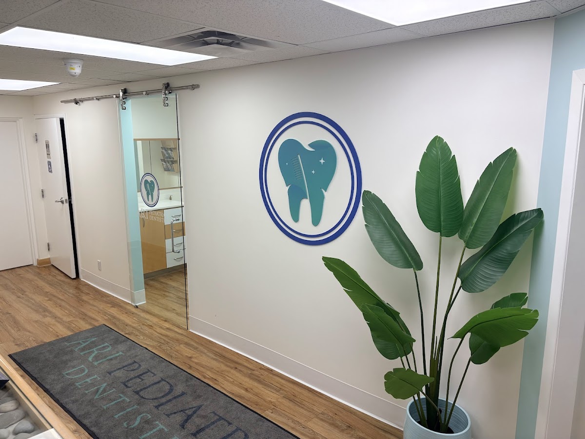 Ari Pediatric Dentistry-Hyde Park Location-Pediatric Oral Health and Dentistry dental clinic in London - Photo 2