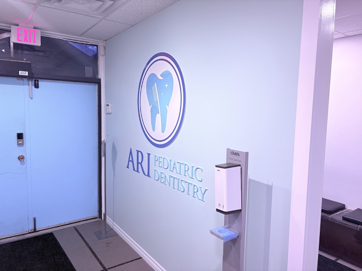 Ari Pediatric Dentistry-Hyde Park Location-Pediatric Oral Health and Dentistry dental clinic in London - Photo 3