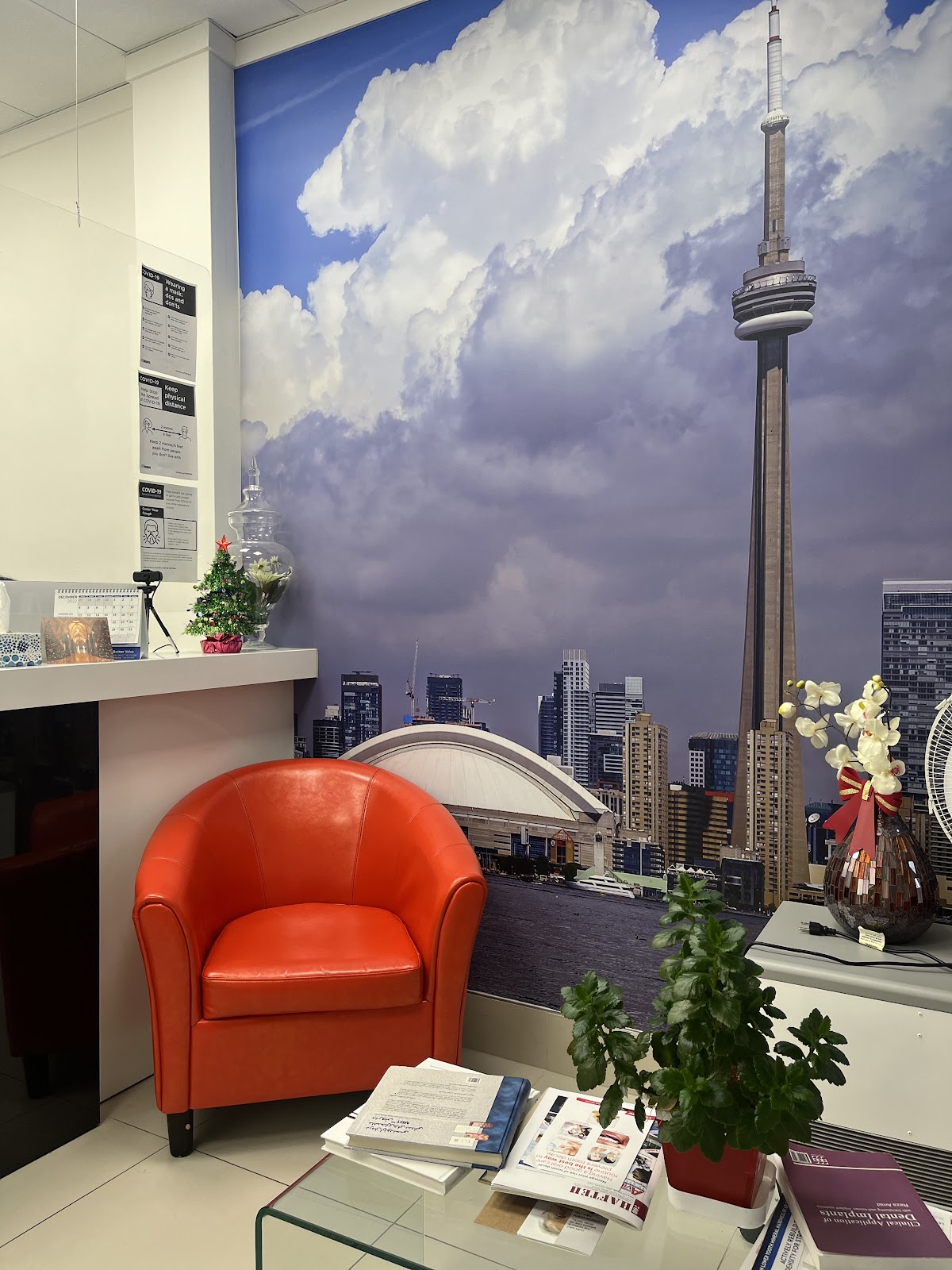 6006 Yonge Dental dental clinic in North York - Photo 8