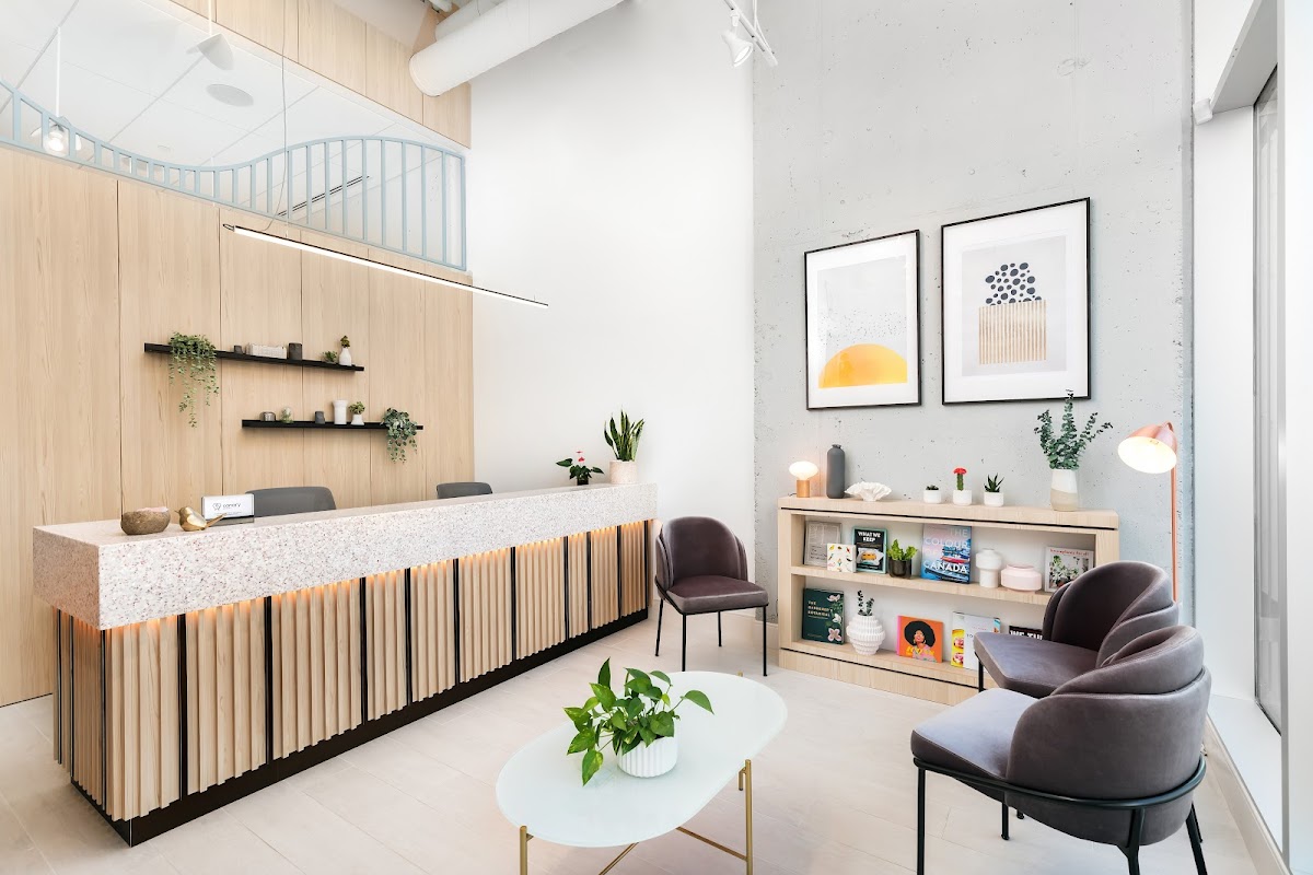 Canary Dental dental clinic in Old Toronto - Photo 10