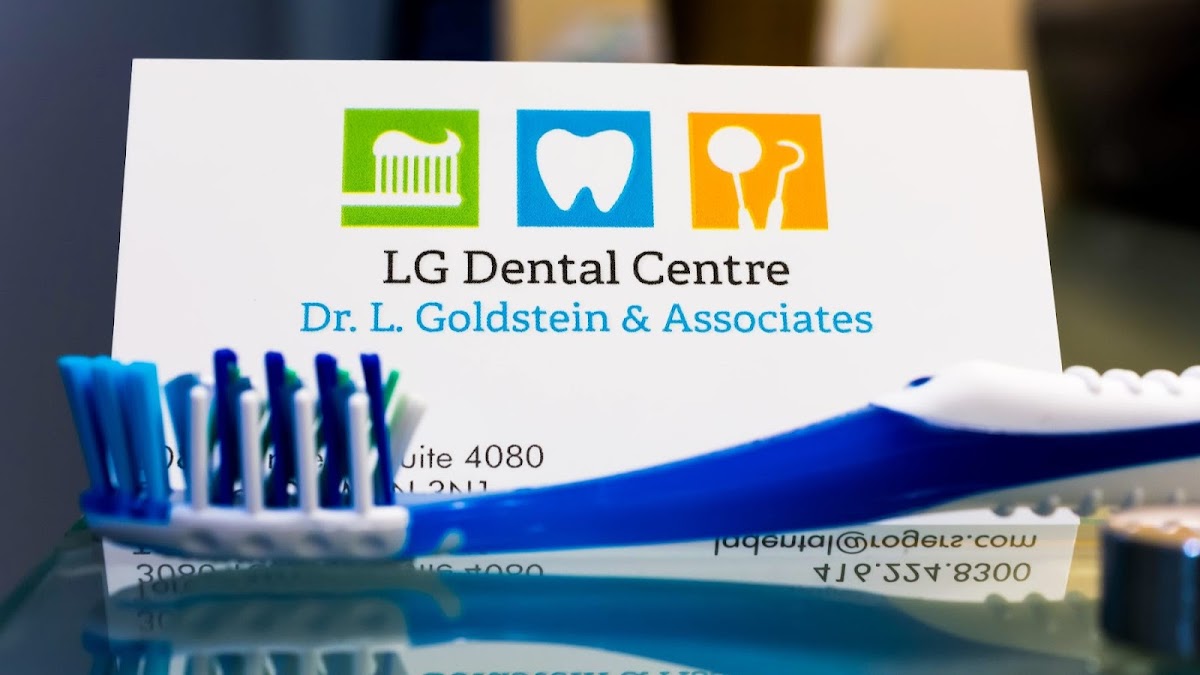 LG Dental Centre dental clinic in Old Toronto - Photo 4
