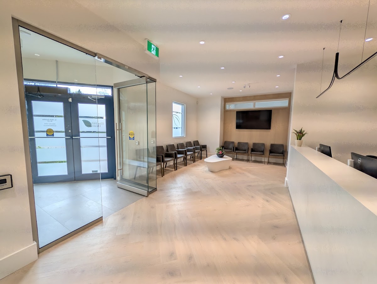 Elm Hill Dentistry Oakville dental clinic in Oakville - Photo 2