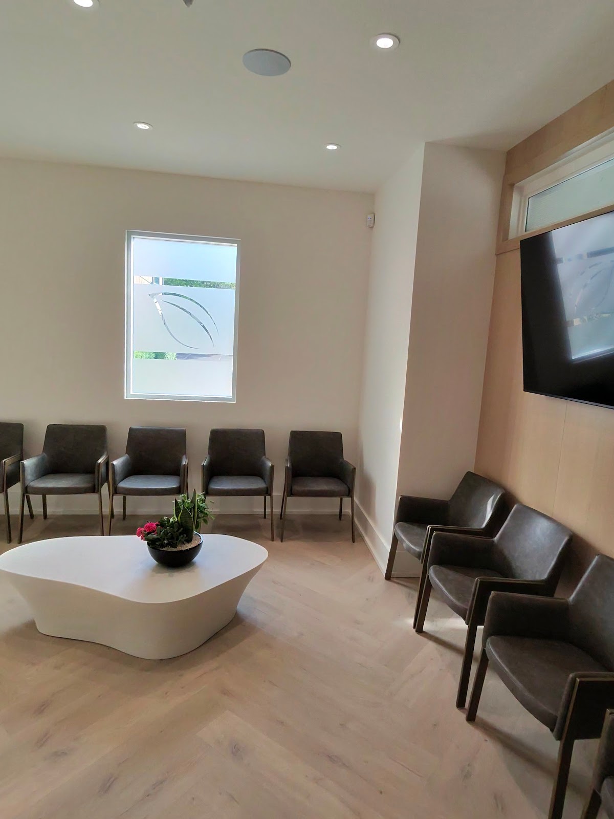 Elm Hill Dentistry Oakville dental clinic in Oakville - Photo 5