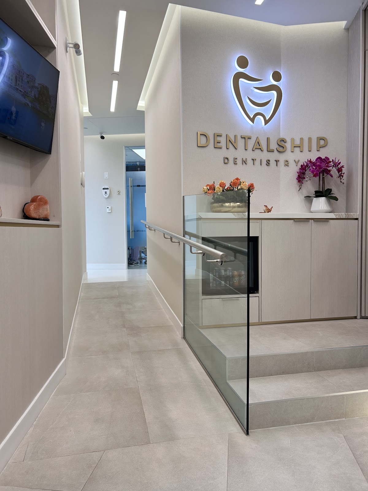 Dentalship Dentistry dental clinic in North York - Photo 4