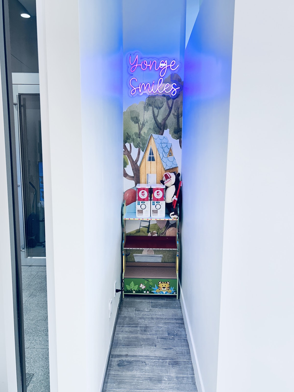 5000 Yonge Smiles Dental dental clinic in North York - Photo 6