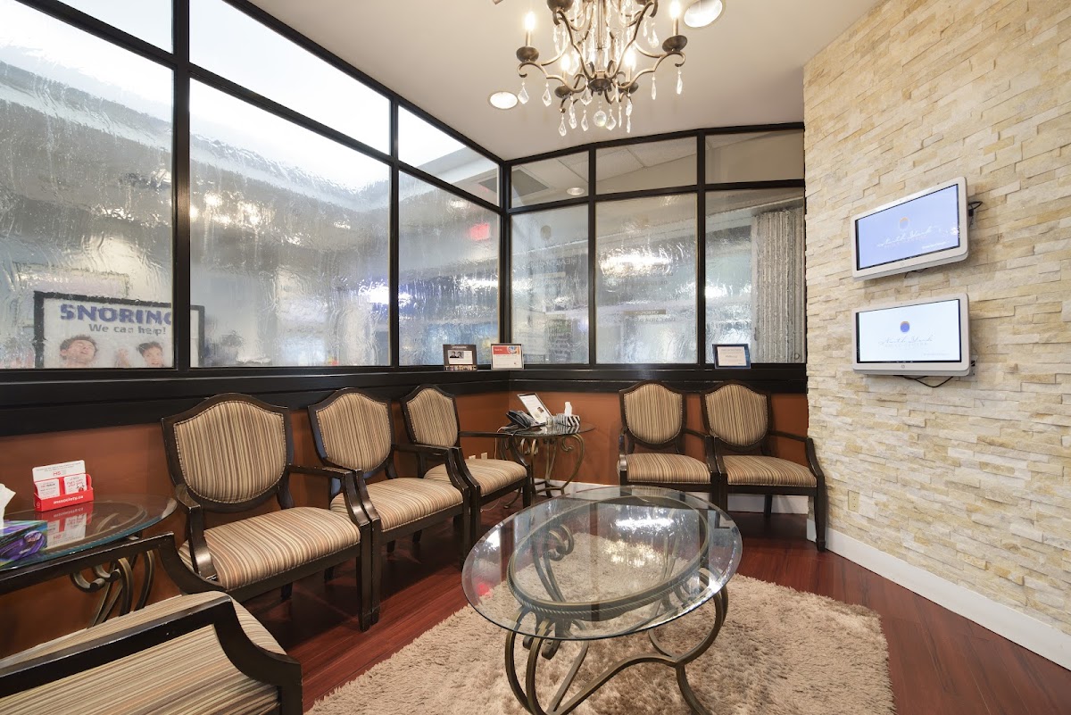 North York Smile Centre dental clinic in North York - Photo 6