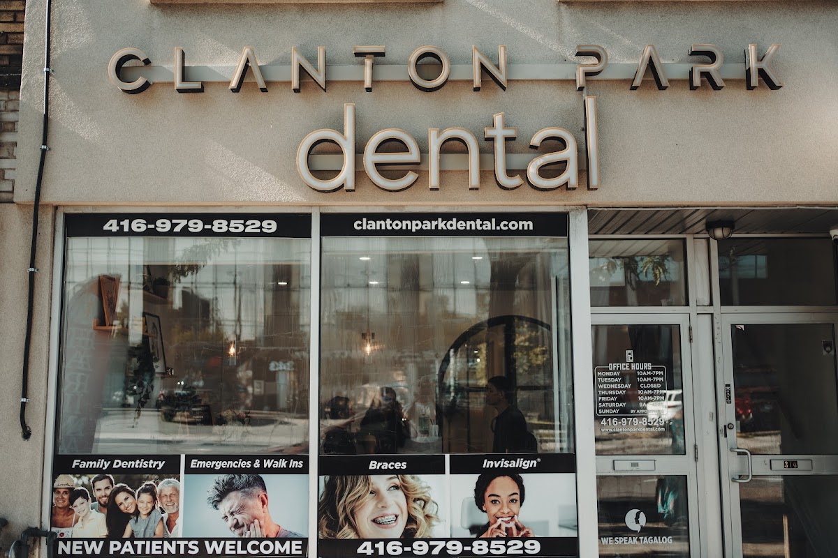 Clanton Park Dental dental clinic in North York - Photo 1