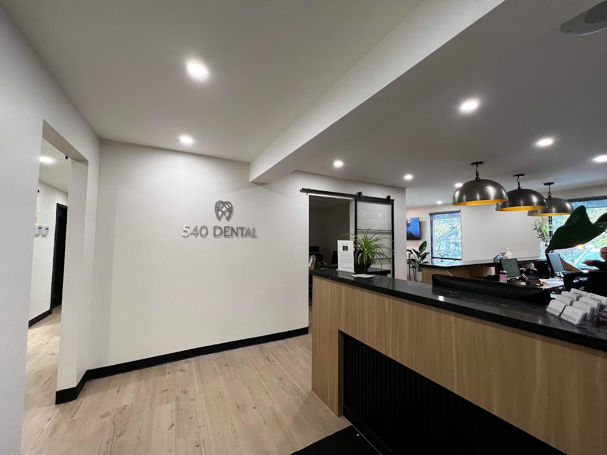 540 Dental dental clinic in Scarborough - Photo 2