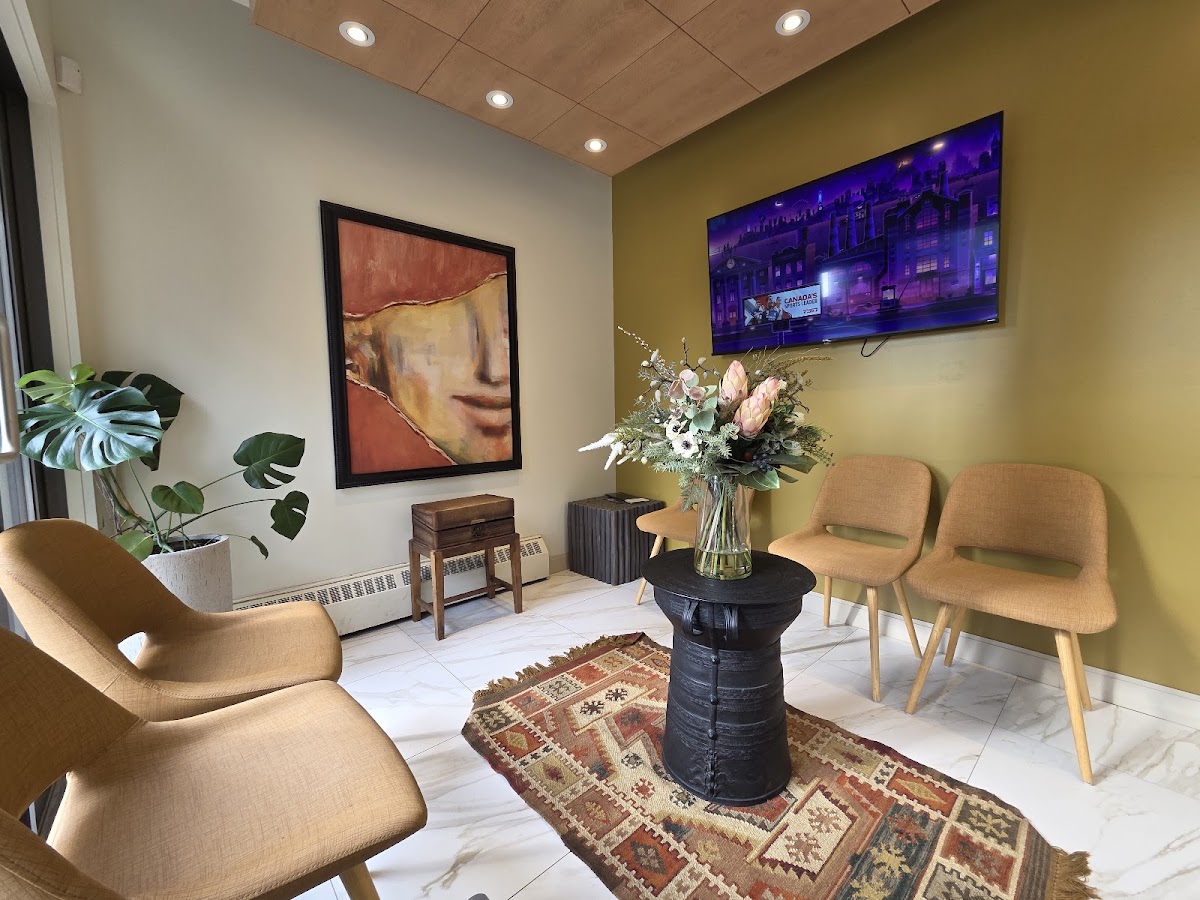 Downtown Dental Clinic dental clinic in Old Toronto - Photo 3