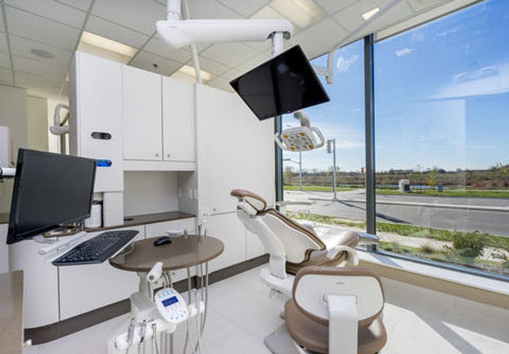 North Oakville Dental dental clinic in Oakville - Photo 1