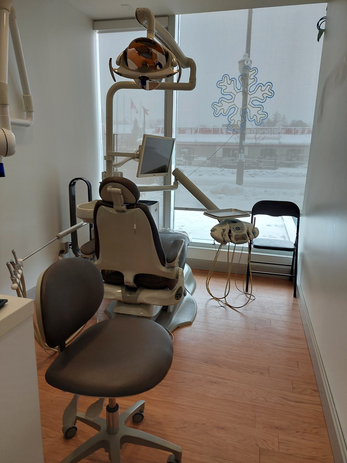 Dentistry At Park Place dental clinic in North York - Photo 2