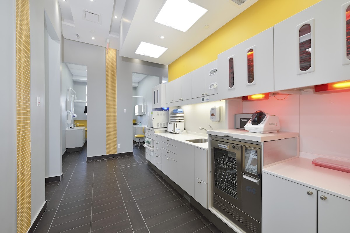 One Centre Dentistry dental clinic in Scarborough - Photo 4