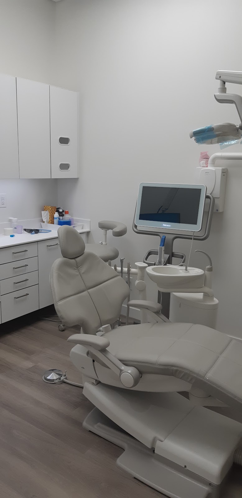 Oak Park Dental dental clinic in Oakville - Photo 4