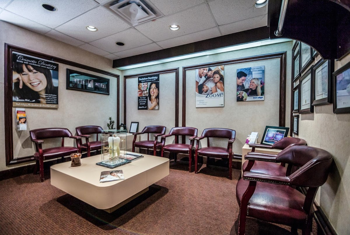 Fairview Mall Dental Centre dental clinic in North York - Photo 1