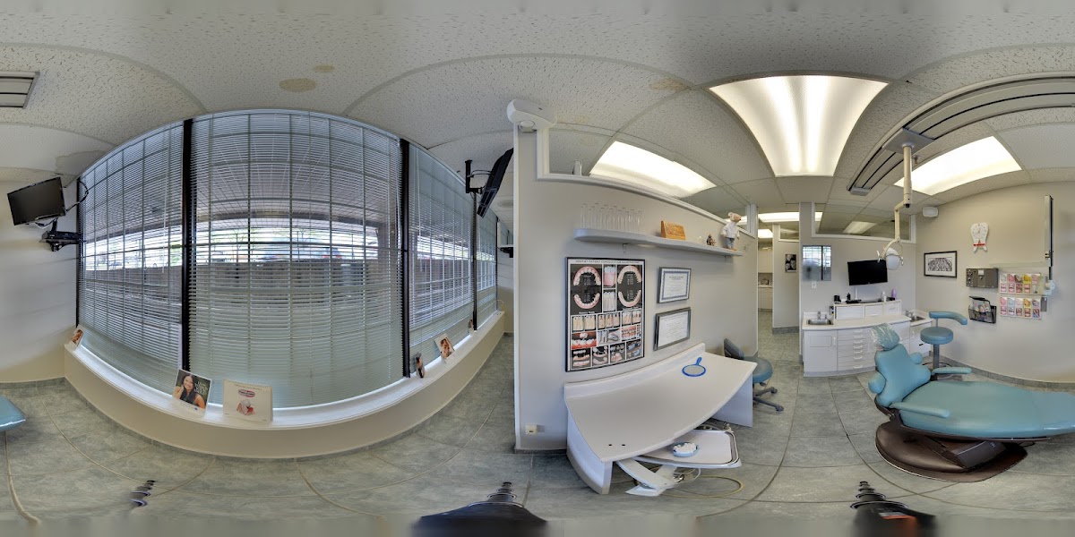 Dentistry On Ellesmere dental clinic in Scarborough - Photo 2