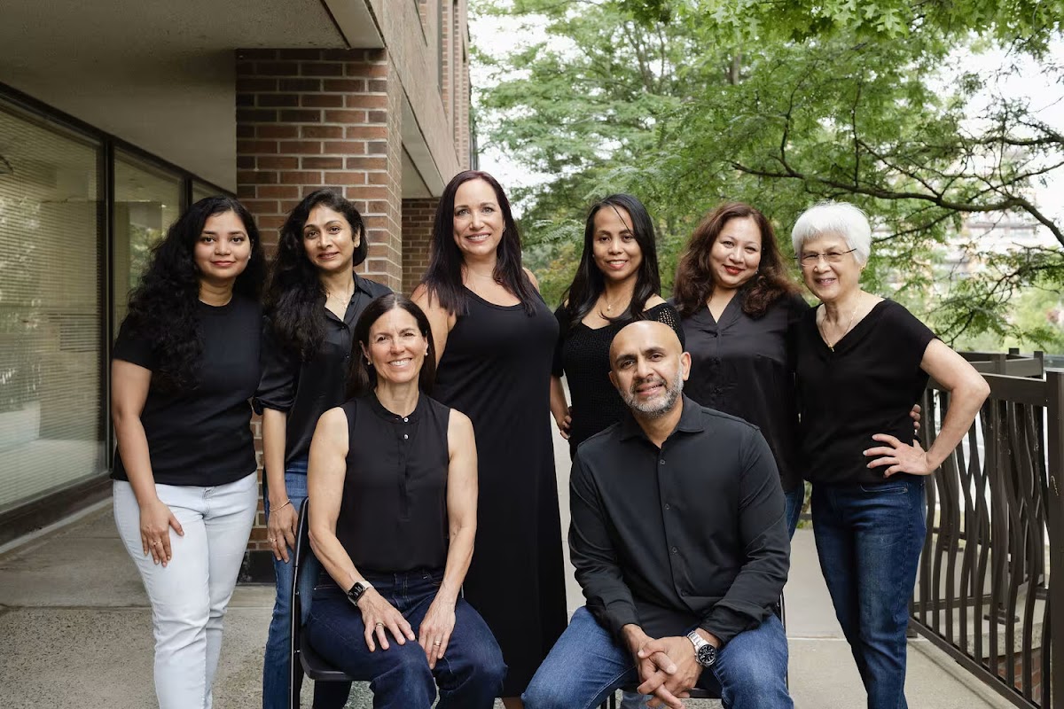 Smileworx Dental Oakville dental clinic in Oakville - Photo 1