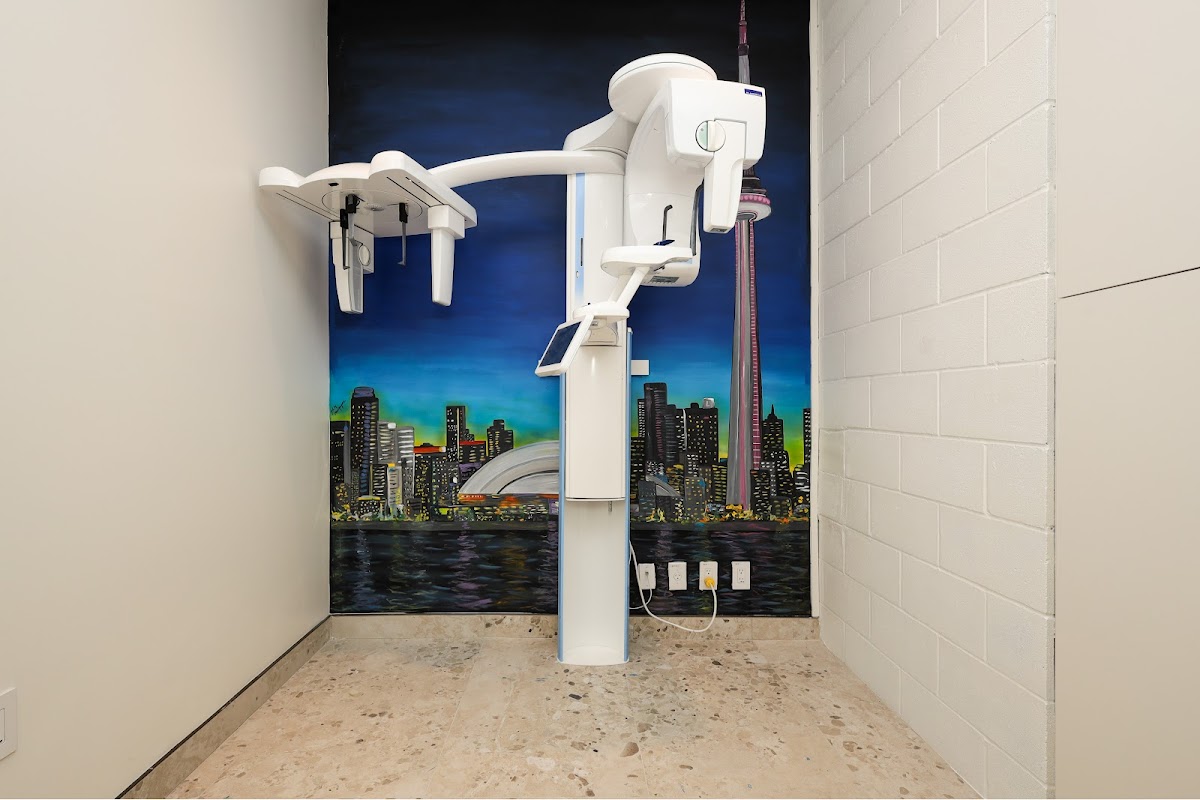 Care Orthodontics dental clinic in Oakville - Photo 4