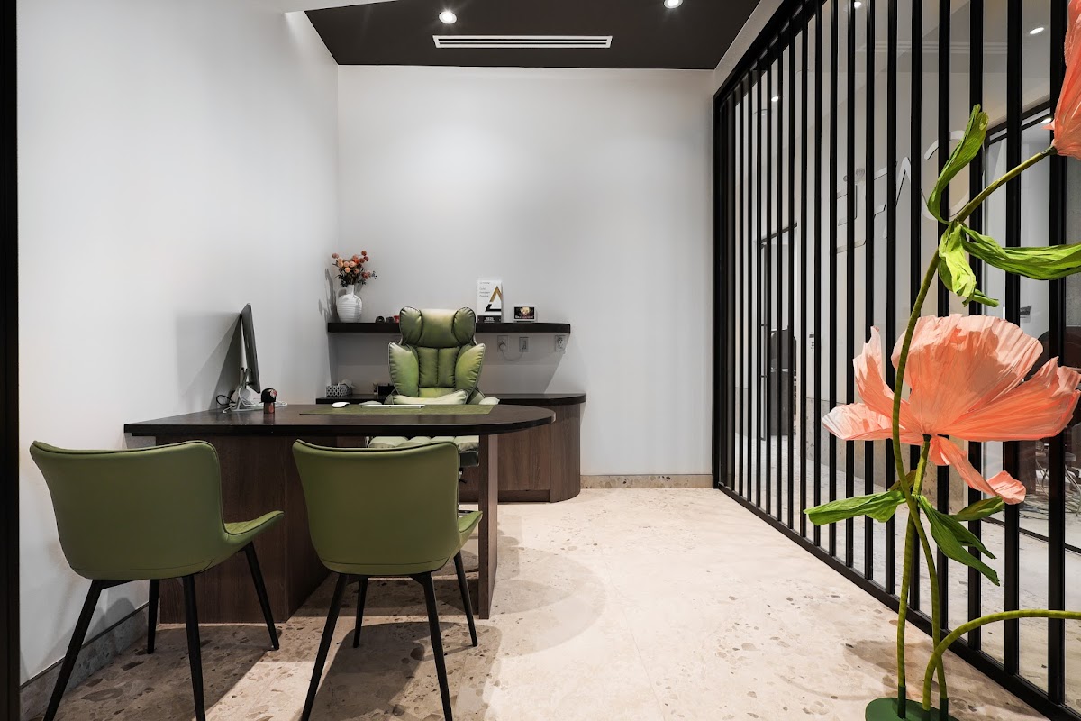 Care Orthodontics dental clinic in Oakville - Photo 5