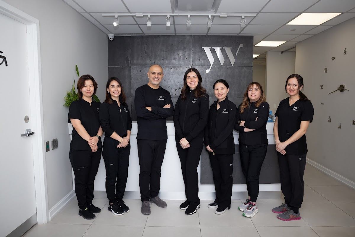 Yonge Wellesley Dental dental clinic in Old Toronto - Photo 1