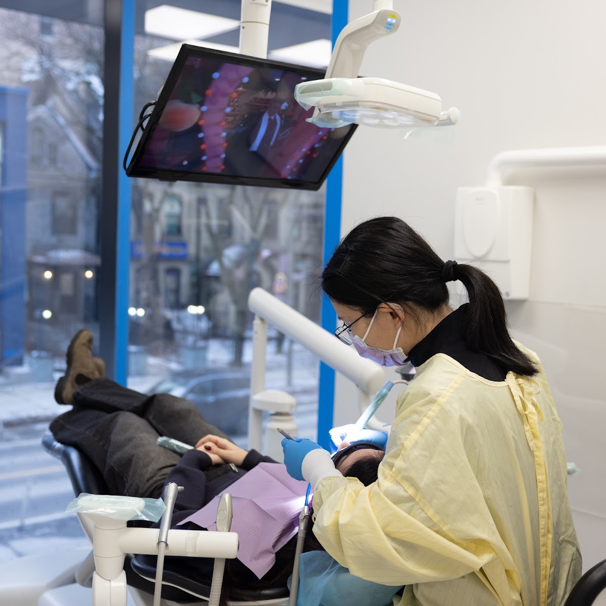 Yonge Wellesley Dental dental clinic in Old Toronto - Photo 6