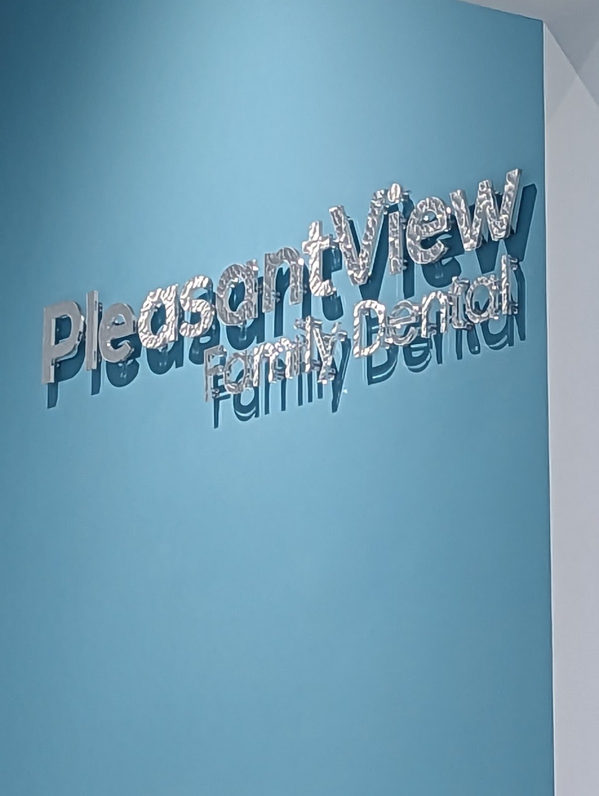 PleasantView Family Dental - Dr. Ross Tam Dr. Michael Chan Dr. Clement Lung dental clinic in Scarborough - Photo 4