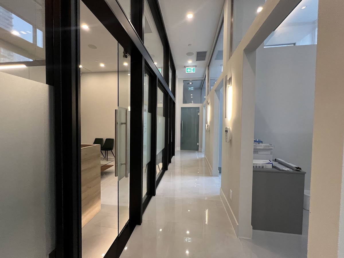 Dentistry on Gloucester dental clinic in Old Toronto - Photo 6