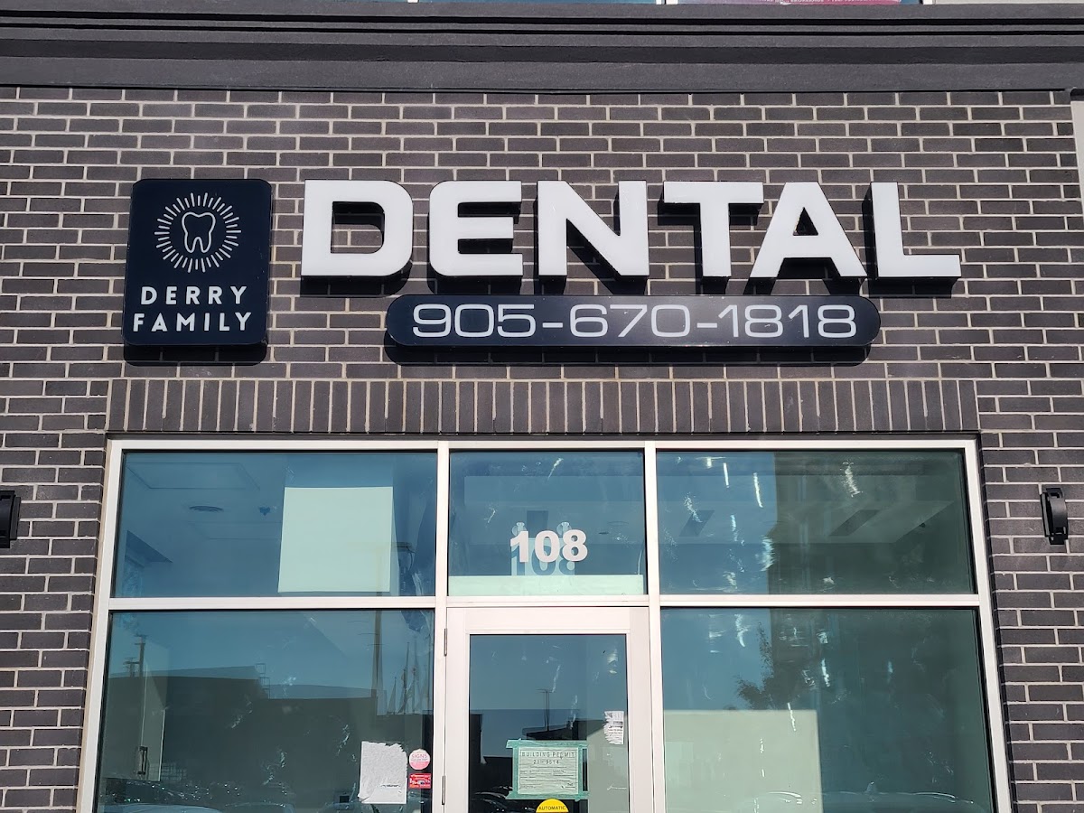 Derry Family Dental dental clinic in Mississauga - Photo 1