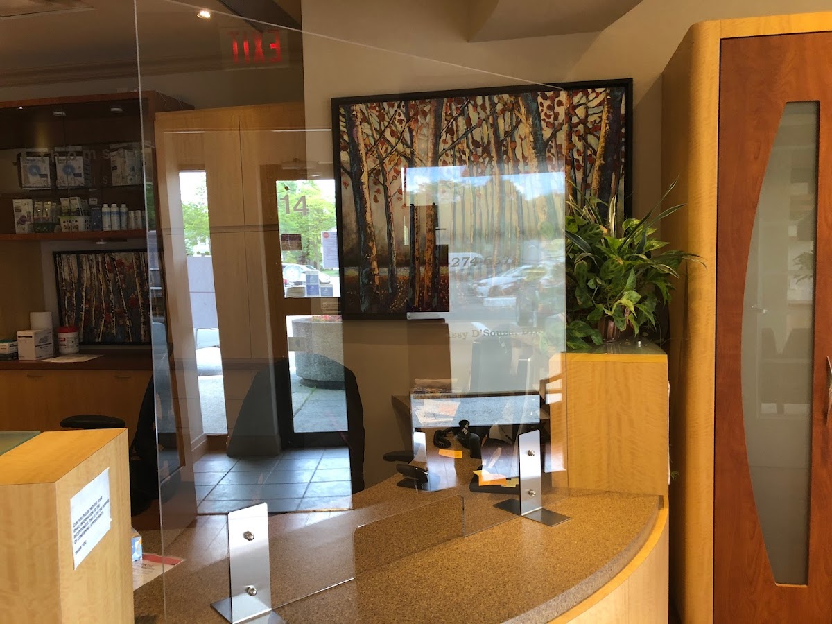 Lorne Park Dentistry dental clinic in Mississauga - Photo 10