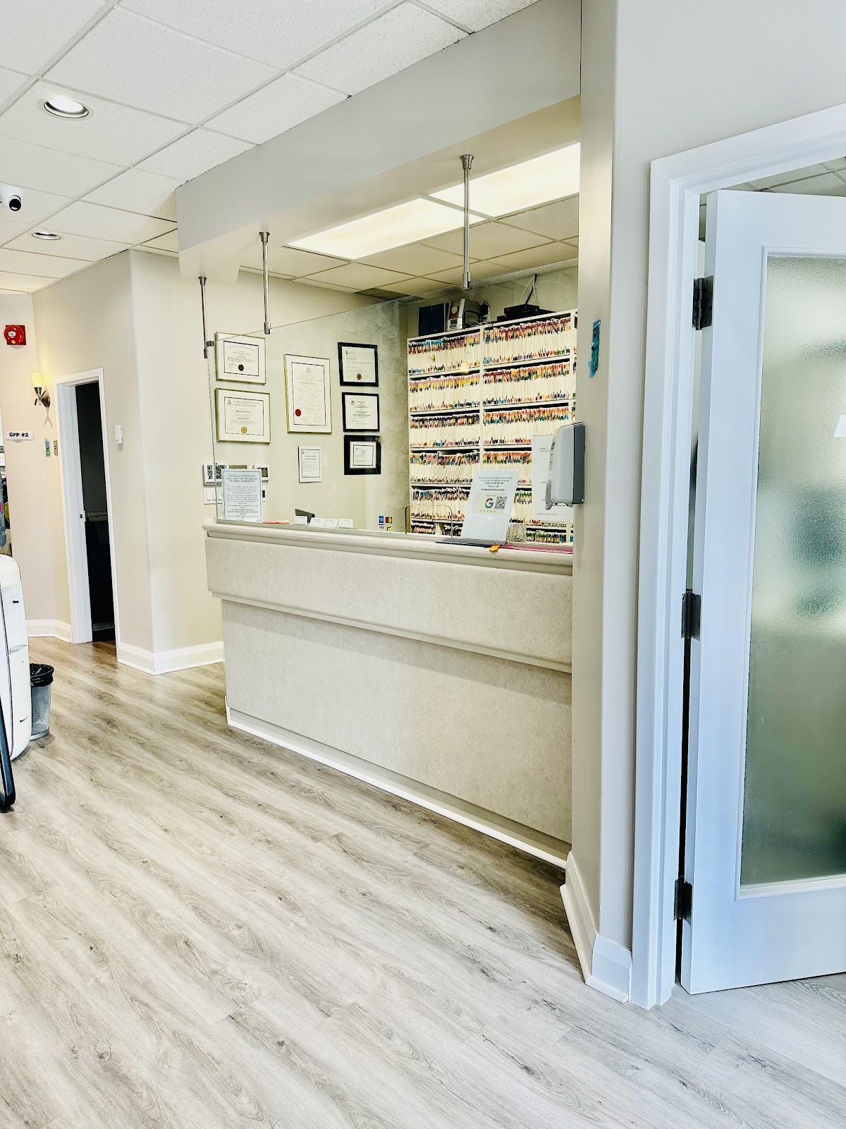 SR Dental Cooksville, Mississauga dental clinic in Mississauga - Photo 2