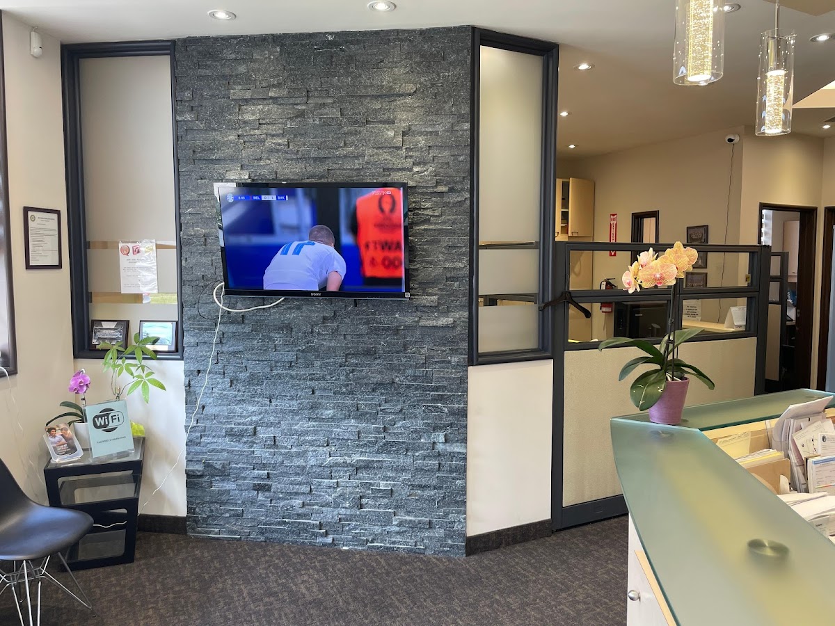 Laurier Dental dental clinic in Milton - Photo 2