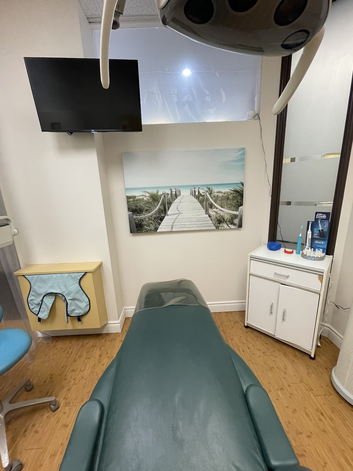 Laurier Dental dental clinic in Milton - Photo 4