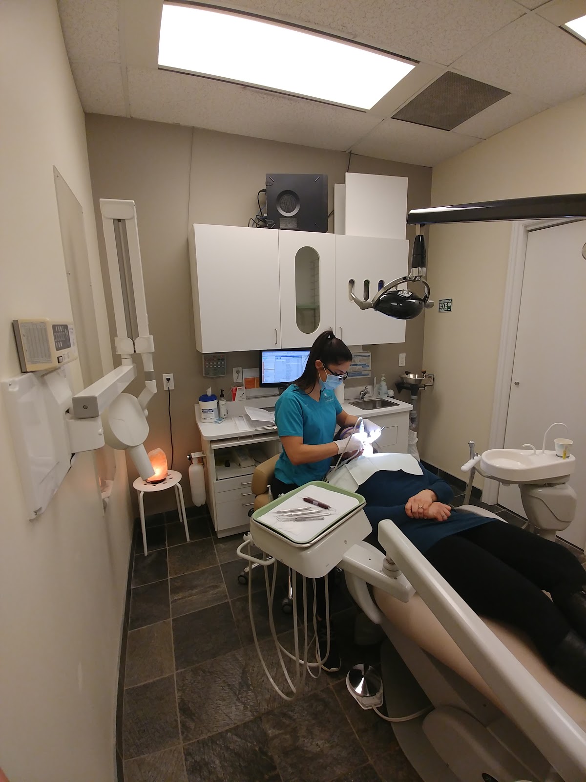 Dentistry On Sheppard dental clinic in North York - Photo 7