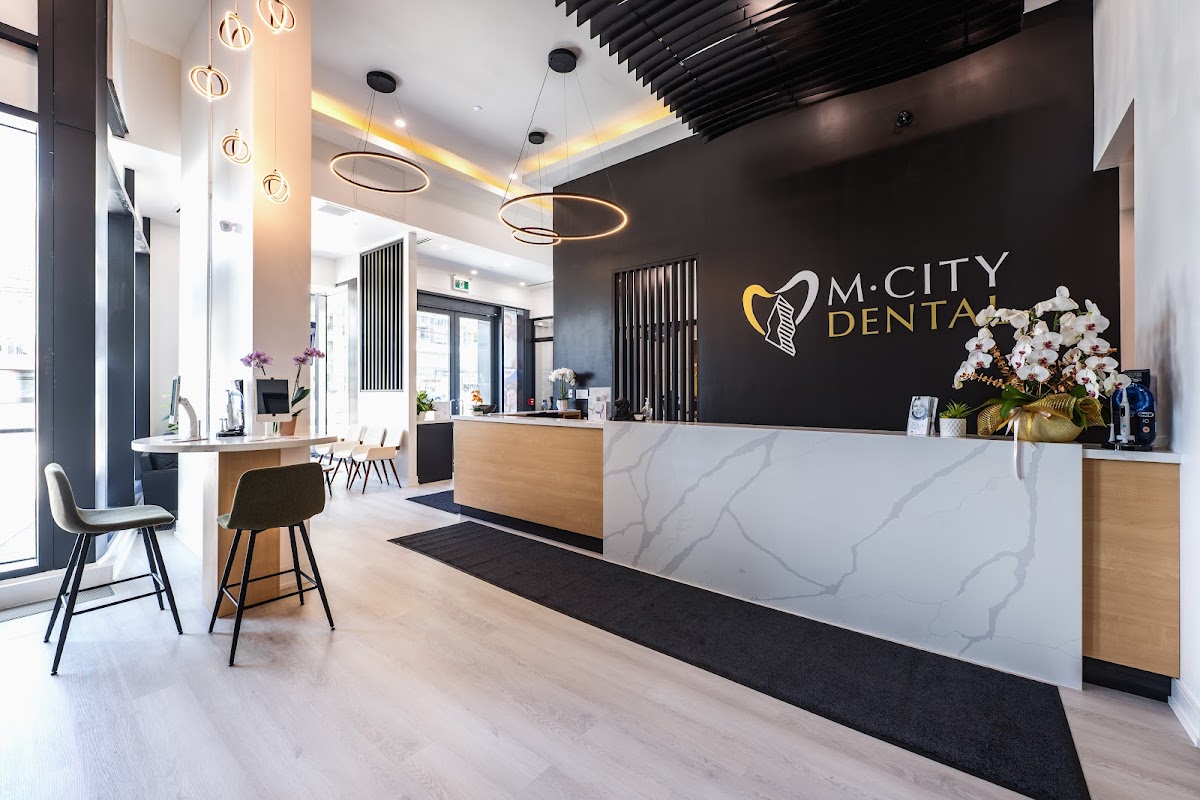 M City Dental – Dr. Mahmoud Manzoor & Associates dental clinic in Mississauga - Photo 1