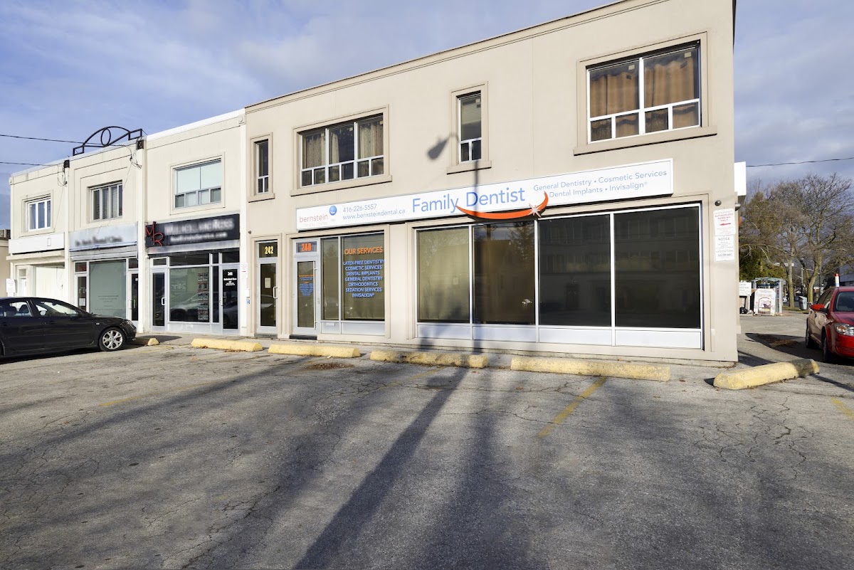Sheppard West Dental (formerly Bernstein Dental Centre) dental clinic in North York - Photo 3