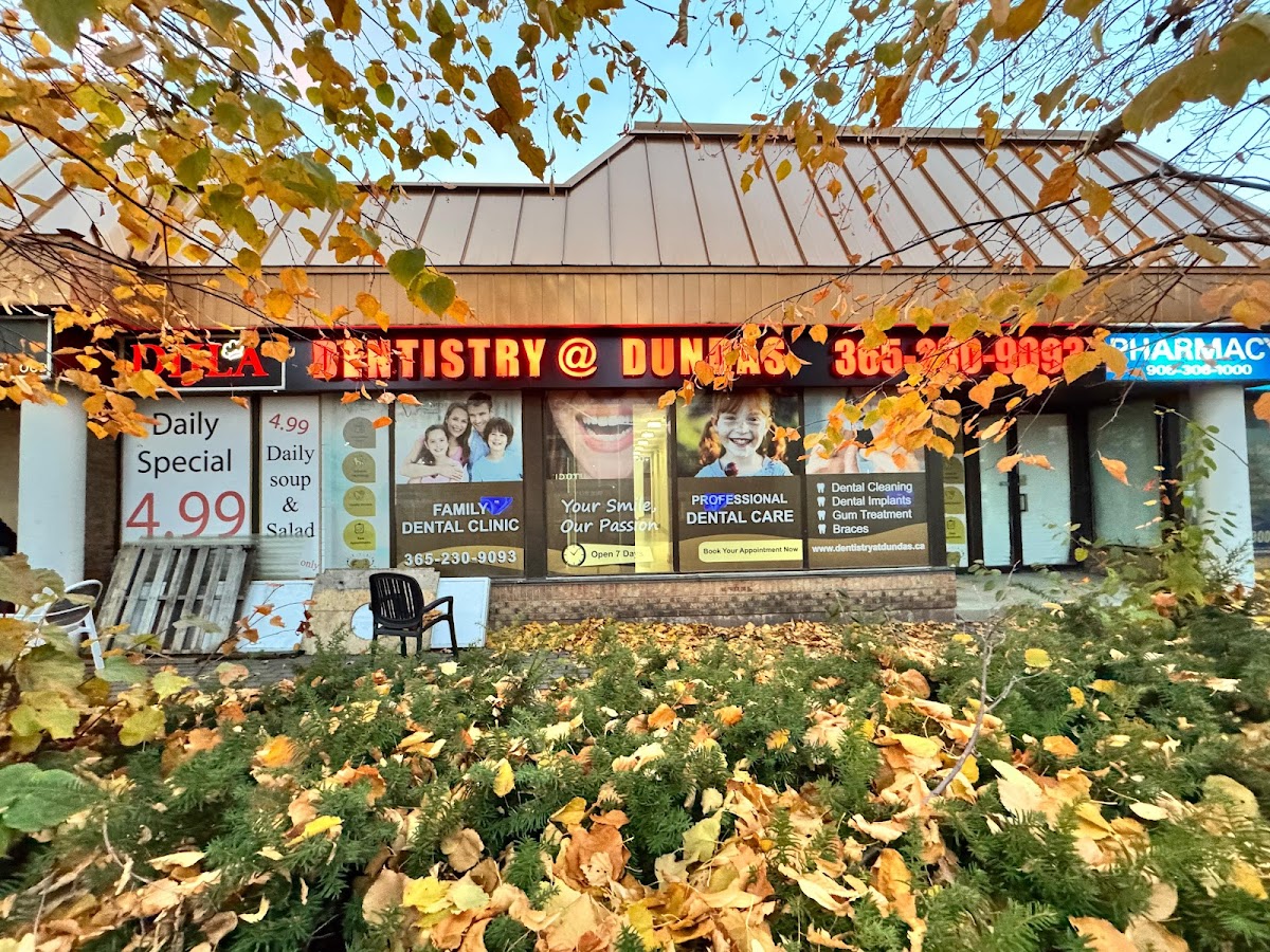 Dentistry@Dundas dental clinic in Mississauga - Photo 4