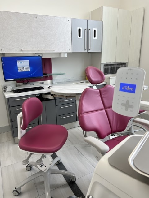 Hyland Dental Centre dental clinic in London - Photo 8
