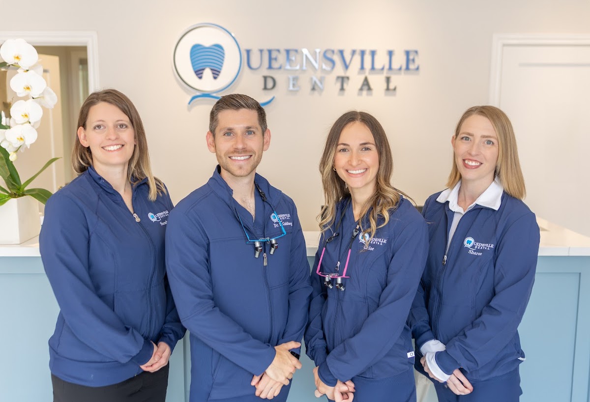 Queensville Dental dental clinic in East Gwillimbury - Photo 1