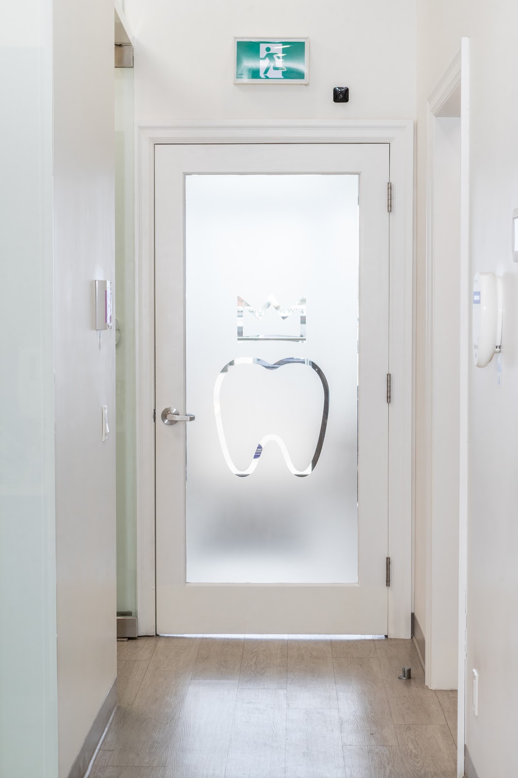 North Queen Dental dental clinic in Etobicoke - Photo 7