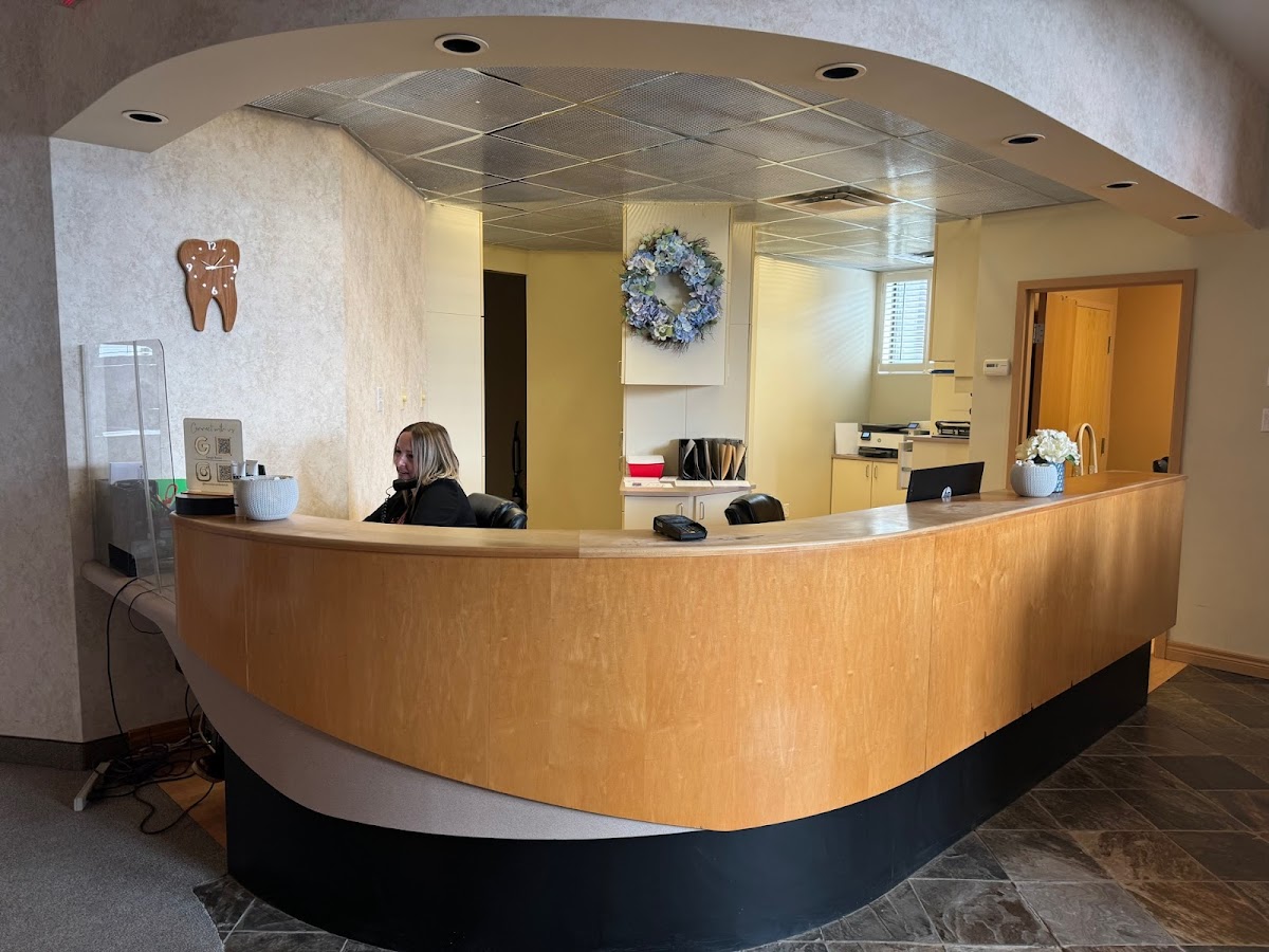 Kennedy East Dental Hamilton Dentist dental clinic in Hamilton - Photo 1
