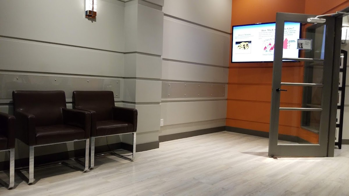 SquareOne Smiles dental clinic in Mississauga - Photo 2