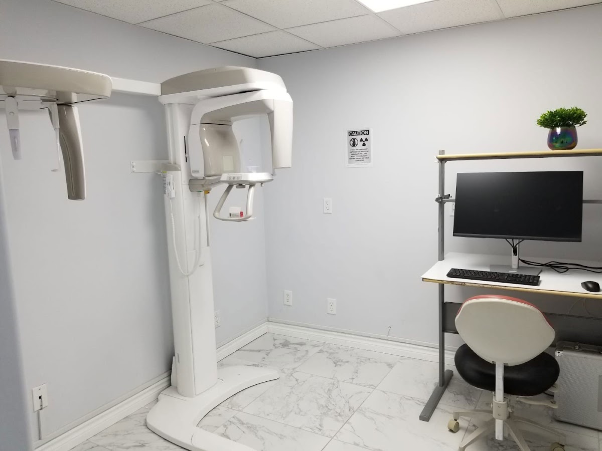 Red Rose Dentistry dental clinic in Hamilton - Photo 2