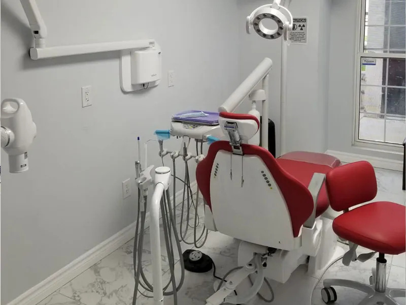 Red Rose Dentistry dental clinic in Hamilton - Photo 3