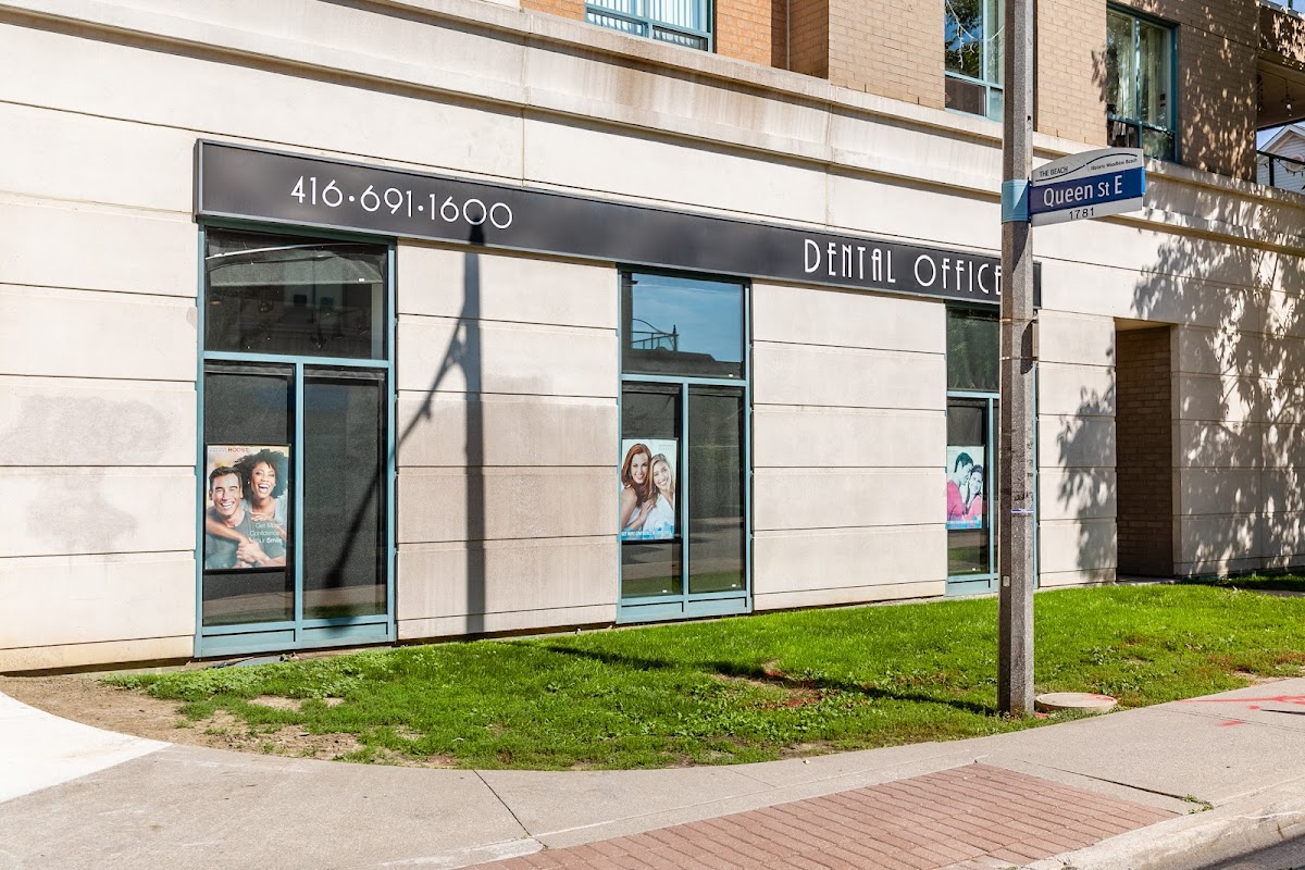 Dentistry in the 6ix dental clinic in Old Toronto - Photo 7
