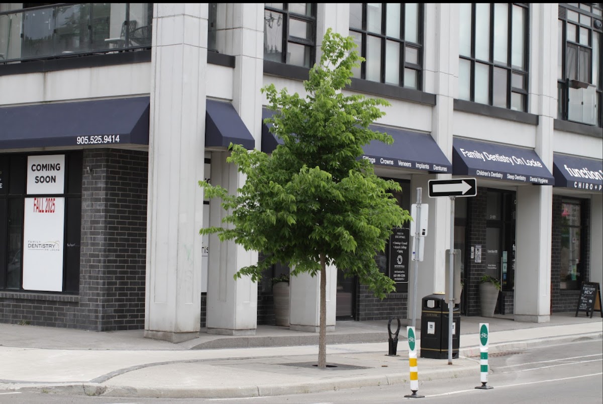 Family Dentistry on Locke dental clinic in Hamilton - Photo 3