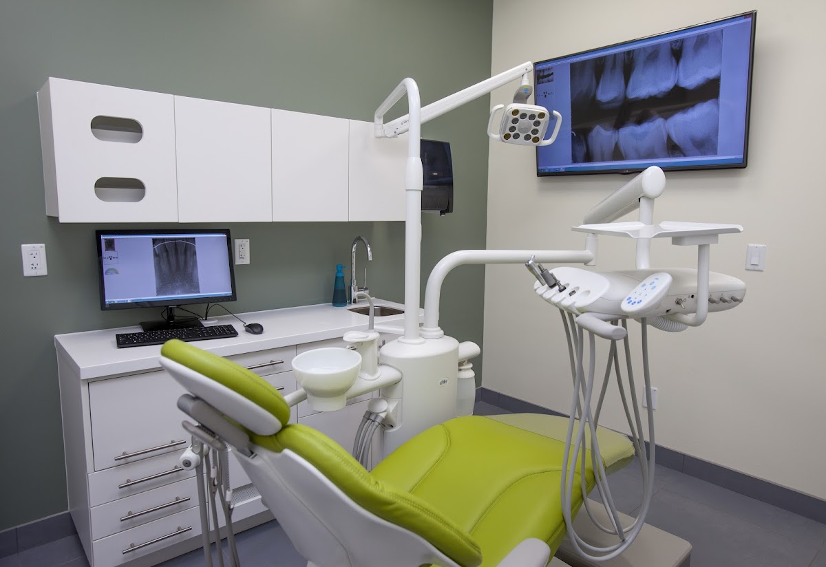 Toothworks at Square One dental clinic in Mississauga - Photo 3